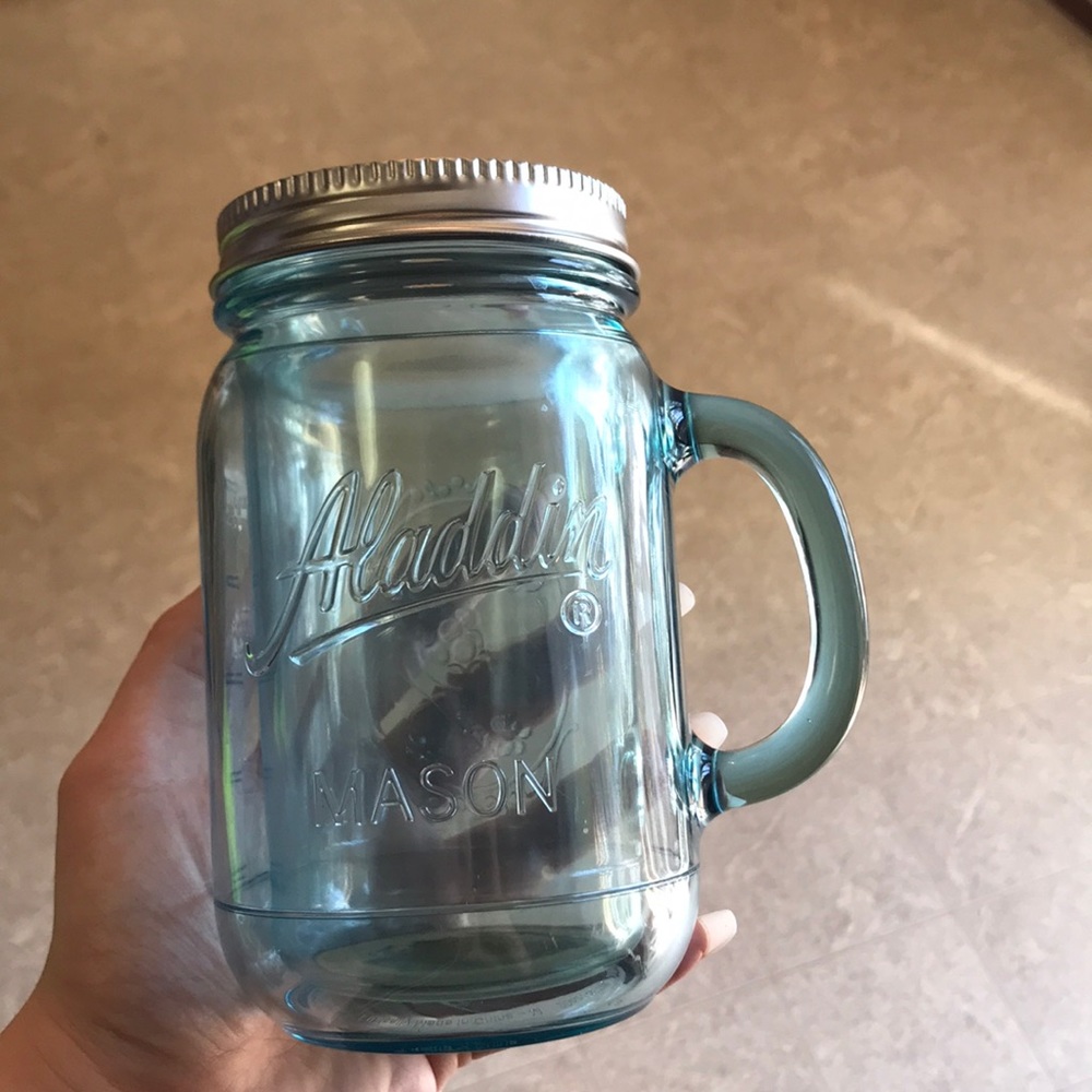 Plastic mason jar with handle
